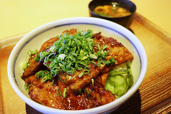 豚バラ丼大盛り