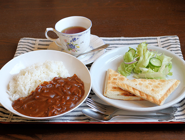 ポークハヤシ＆ホットサンドセット