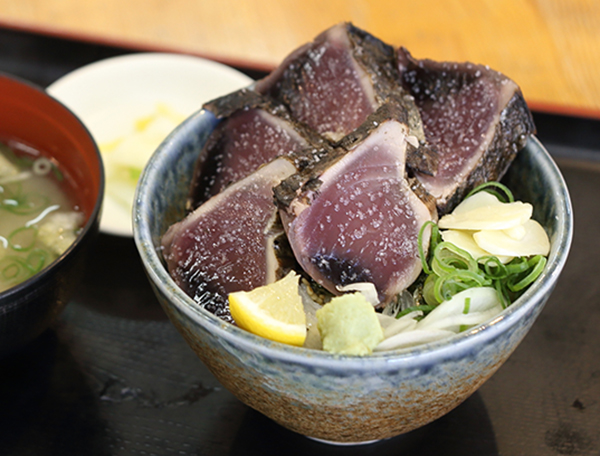 塩カツオ丼